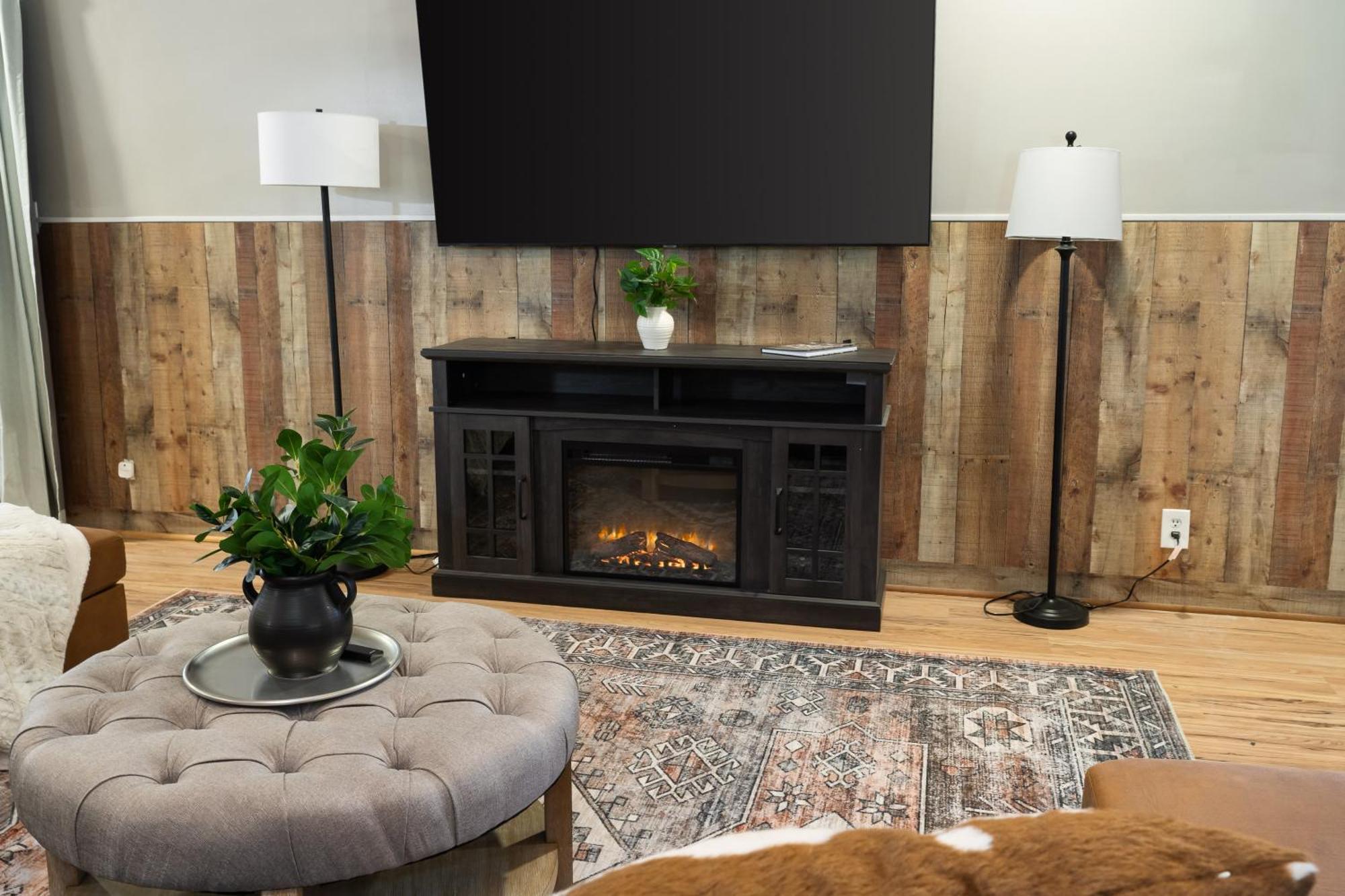 Spacious Cabin Near Hocking Hills And Caves With Hot Tub And Firepit Laurelville المظهر الخارجي الصورة