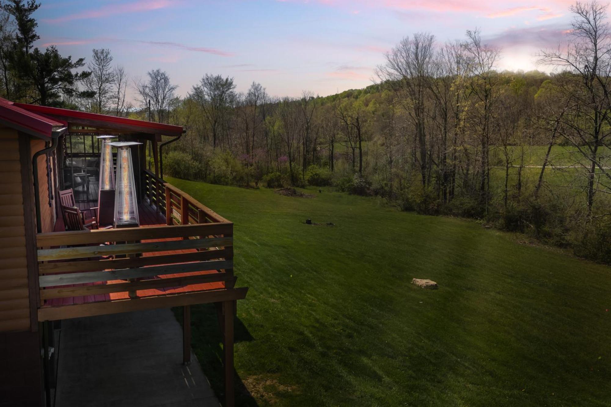 Spacious Cabin Near Hocking Hills And Caves With Hot Tub And Firepit Laurelville المظهر الخارجي الصورة