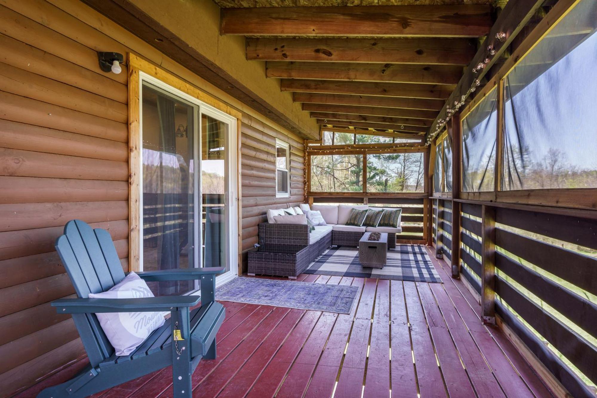 Spacious Cabin Near Hocking Hills And Caves With Hot Tub And Firepit Laurelville المظهر الخارجي الصورة