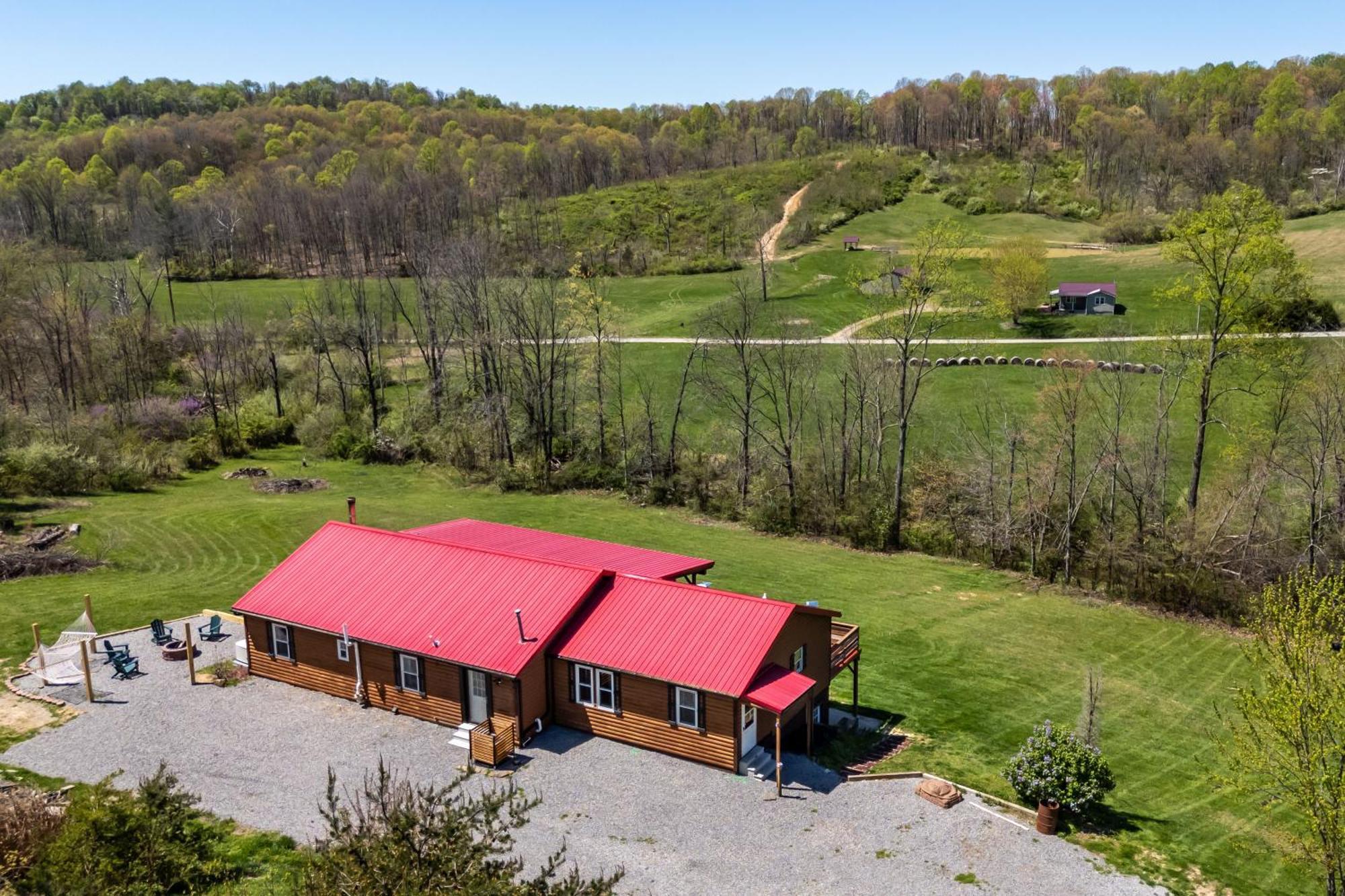 Spacious Cabin Near Hocking Hills And Caves With Hot Tub And Firepit Laurelville المظهر الخارجي الصورة