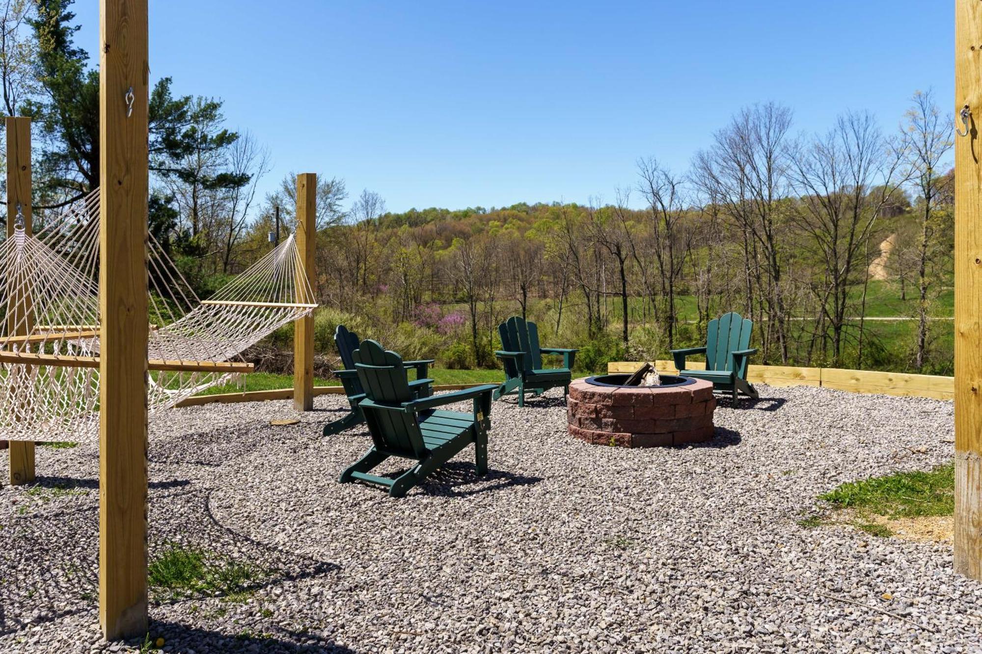 Spacious Cabin Near Hocking Hills And Caves With Hot Tub And Firepit Laurelville المظهر الخارجي الصورة
